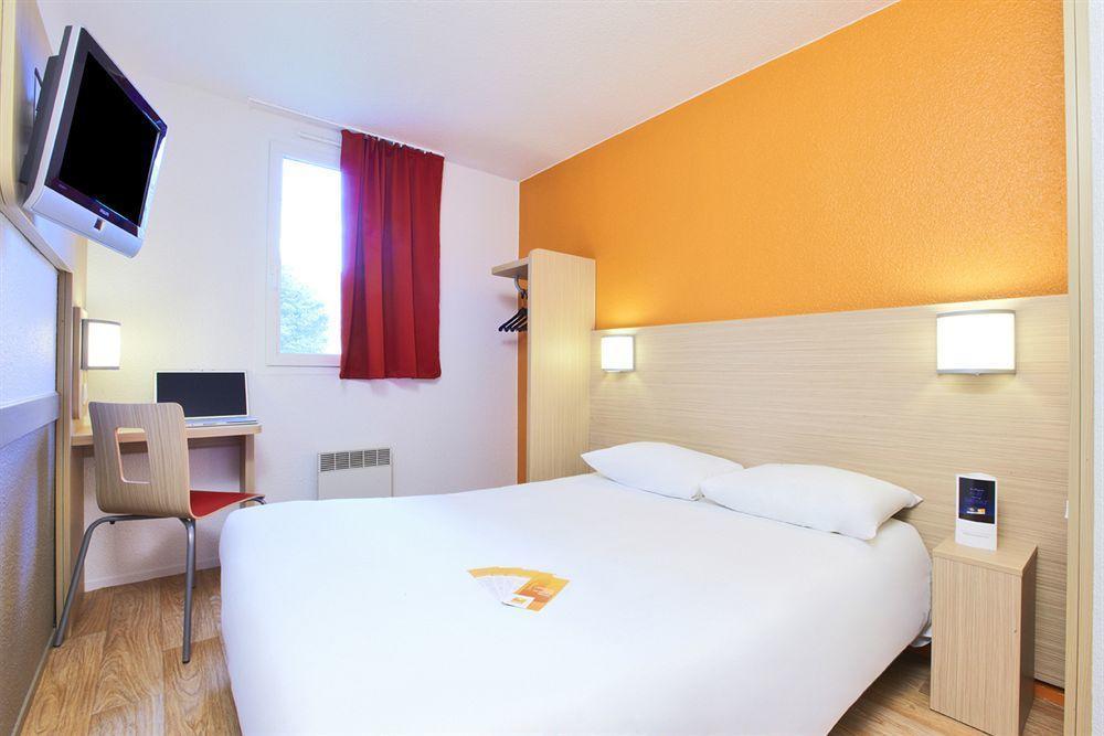 Premiere Classe Est-bizanos Hotel